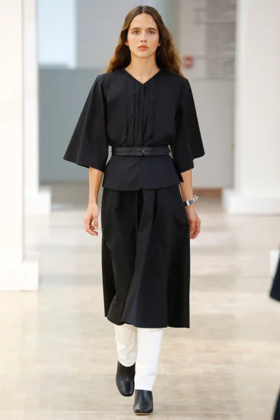 Look 16